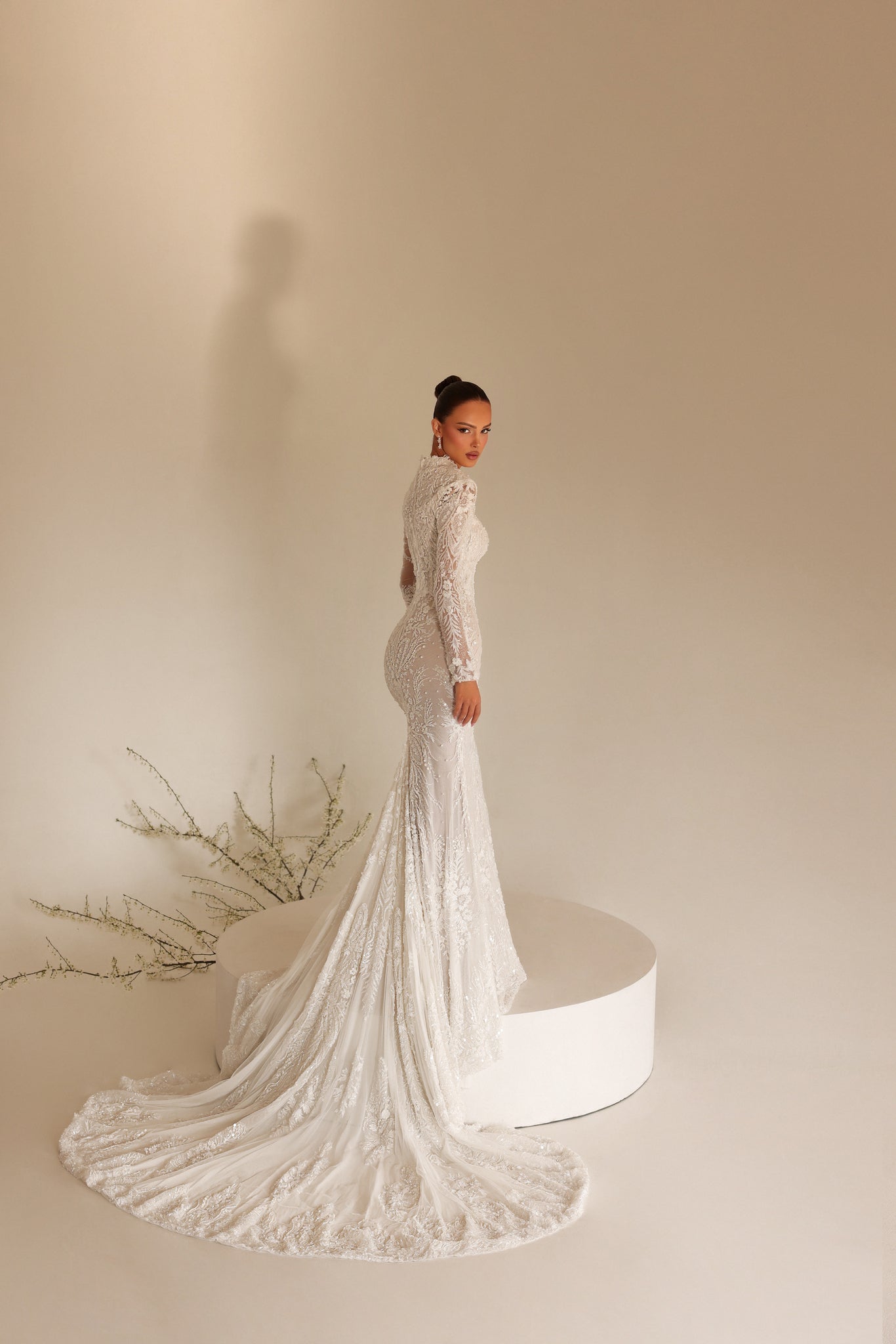 Elma - Lace Mermaid Gown - FJOLLA HAXHISMAJLI OFFICIAL