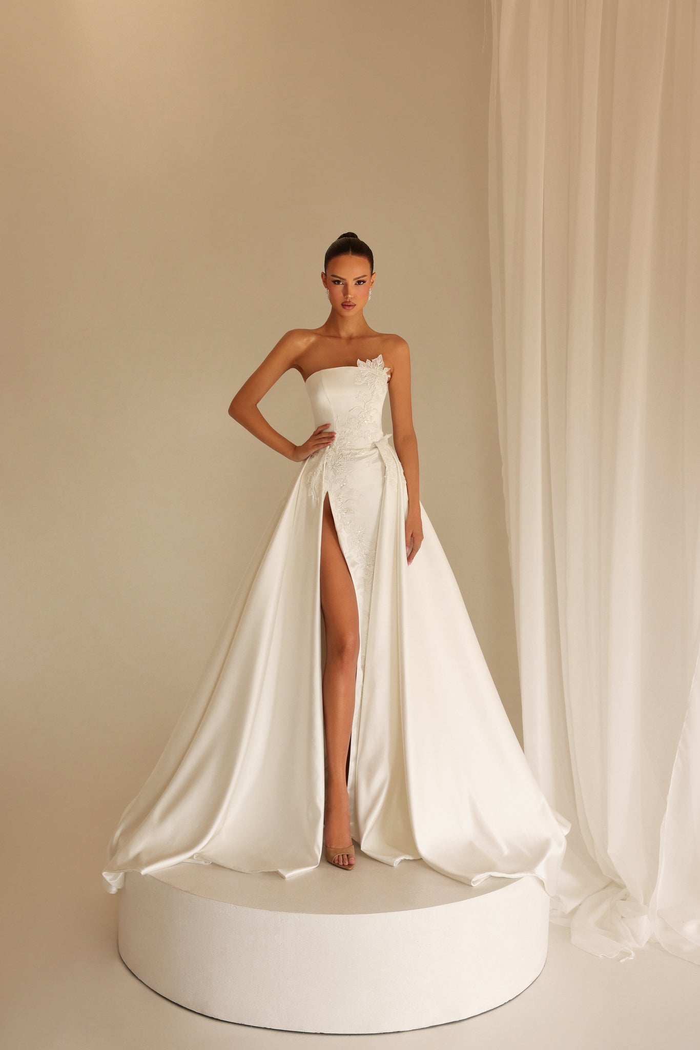 Aviana - Strapless Slit Gown - FJOLLA HAXHISMAJLI OFFICIAL